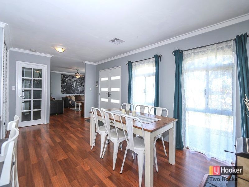 6 Dale Court, Two Rocks WA 6037