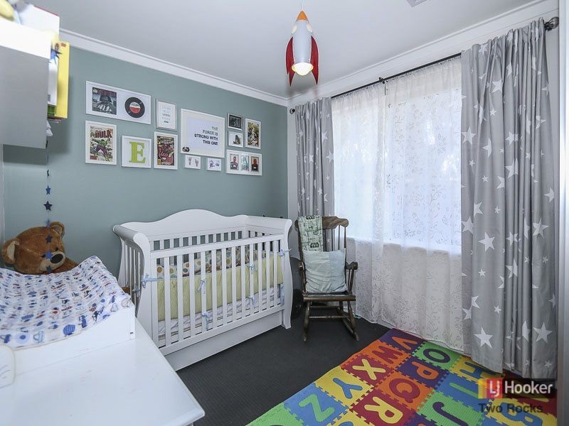 6 Dale Court, Two Rocks WA 6037