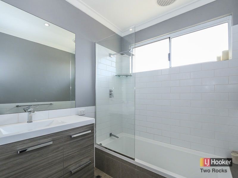 6 Dale Court, Two Rocks WA 6037