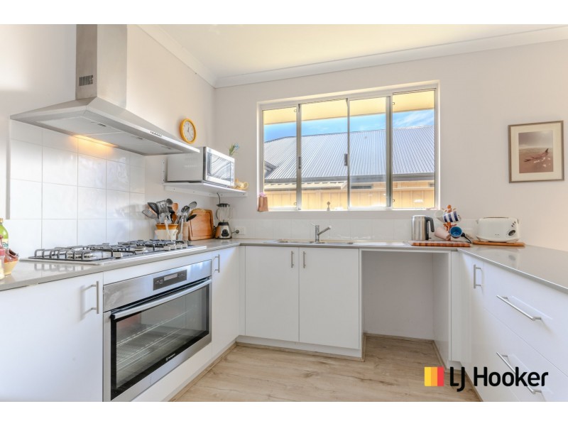 14 Broadhurst Way, Two Rocks WA 6037