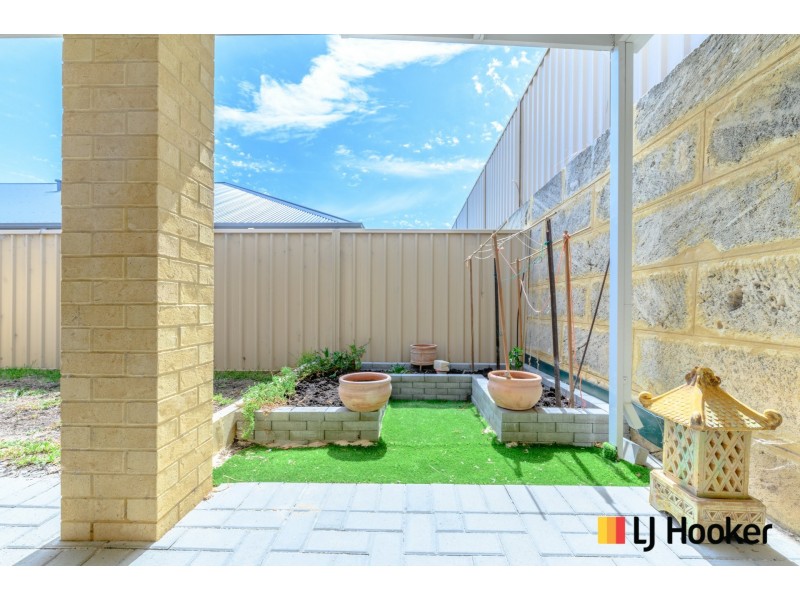 14 Broadhurst Way, Two Rocks WA 6037