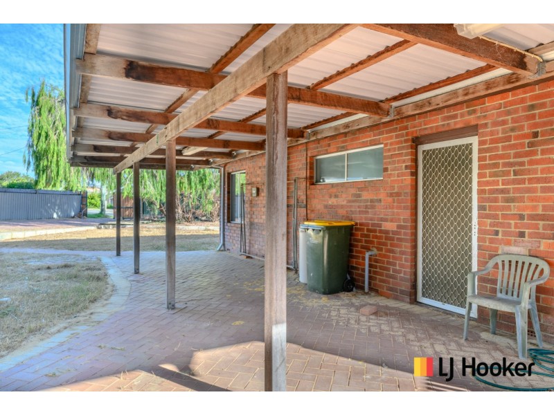 18 Blaxland Avenue, Two Rocks WA 6037