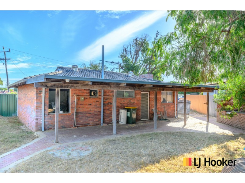 18 Blaxland Avenue, Two Rocks WA 6037