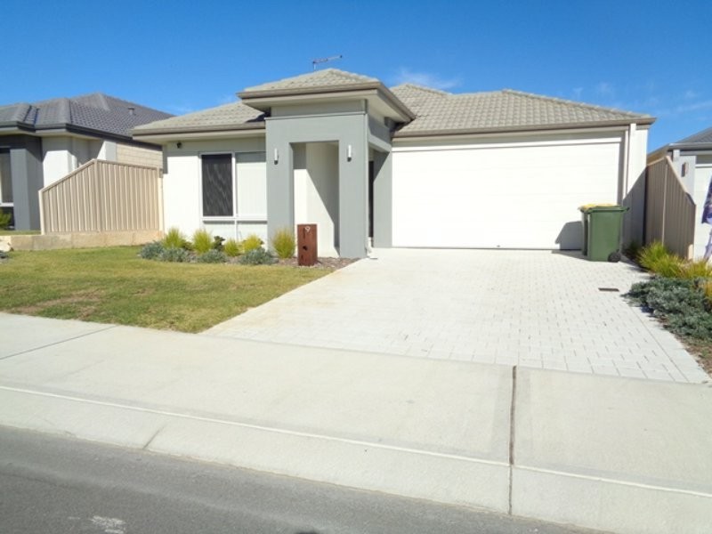 9 Mulloway Street, Two Rocks WA 6037