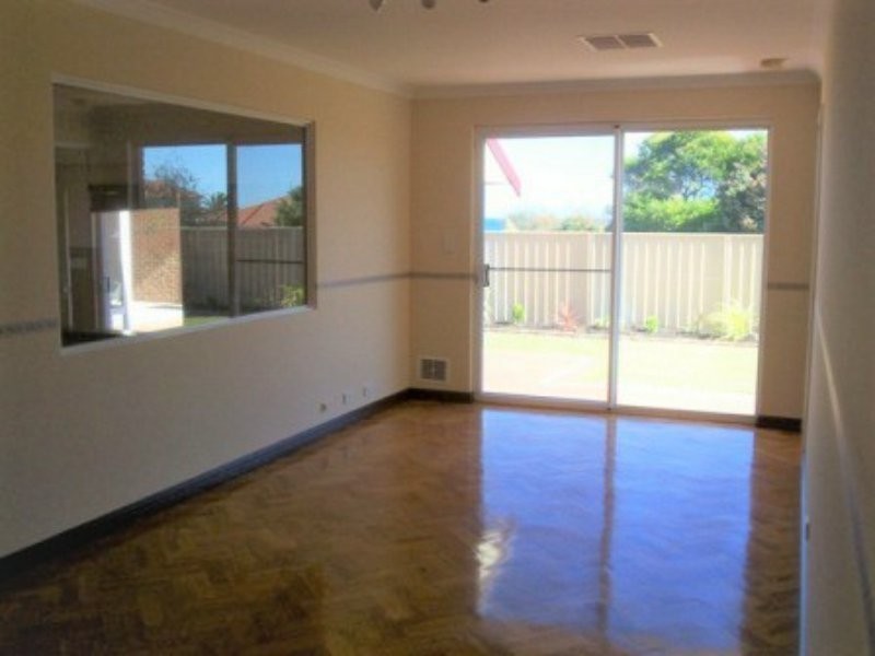 5 Livonia Place, Two Rocks WA 6037