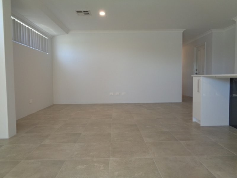 13 Thistle Way, Two Rocks WA 6037