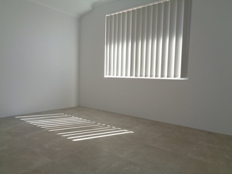 13 Thistle Way, Two Rocks WA 6037