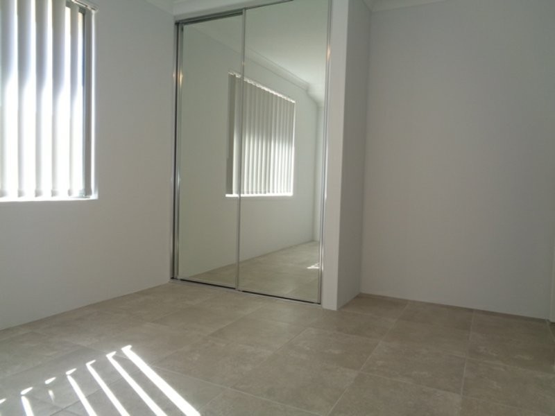 13 Thistle Way, Two Rocks WA 6037