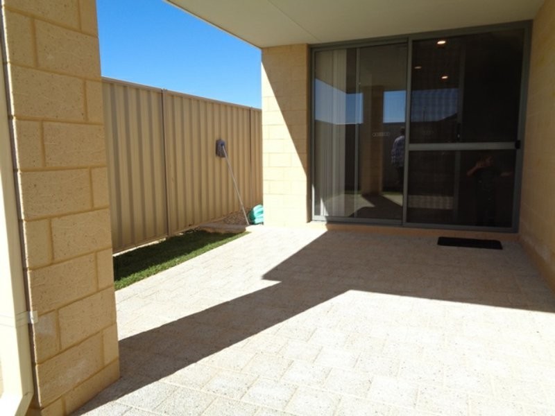 13 Thistle Way, Two Rocks WA 6037