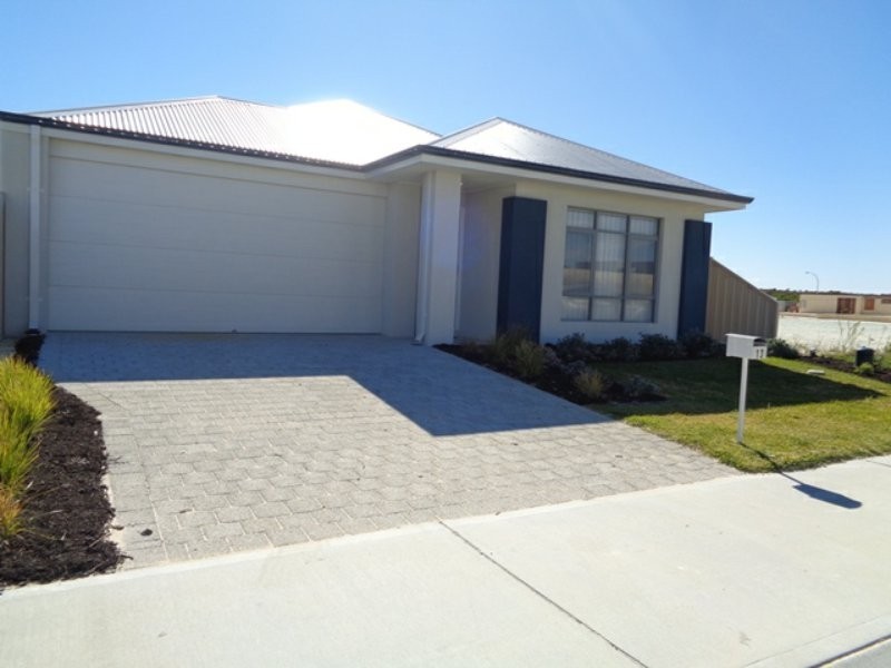 13 Thistle Way, Two Rocks WA 6037