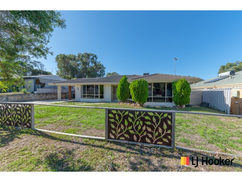 24 Blaxland Avenue, Two Rocks WA 6037