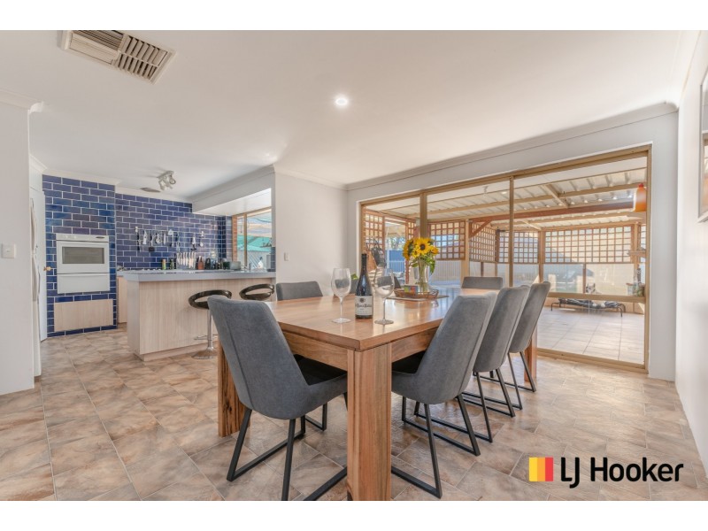 24 Blaxland Avenue, Two Rocks WA 6037