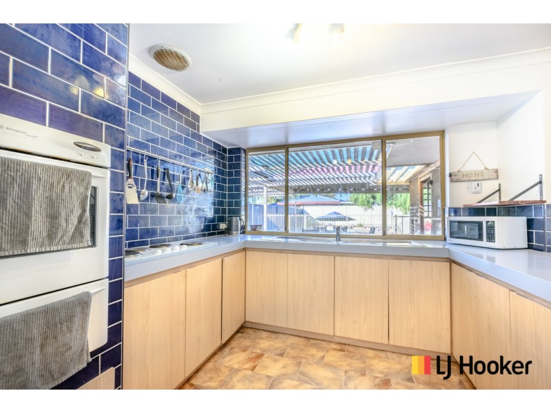 24 Blaxland Avenue, Two Rocks WA 6037