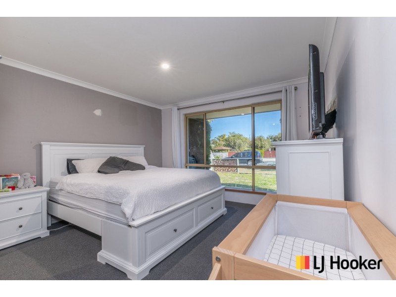 24 Blaxland Avenue, Two Rocks WA 6037