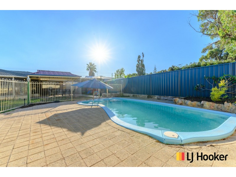 24 Blaxland Avenue, Two Rocks WA 6037