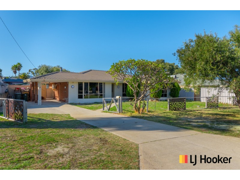 24 Blaxland Avenue, Two Rocks WA 6037