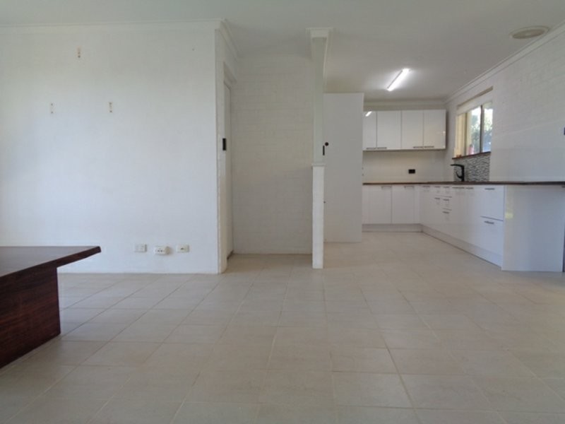 5 Whitfield Drive, Two Rocks WA 6037