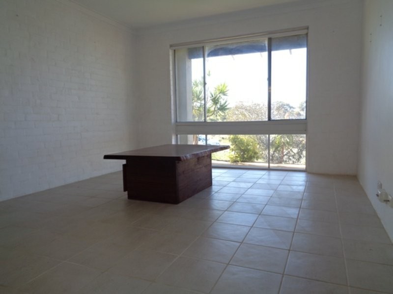 5 Whitfield Drive, Two Rocks WA 6037