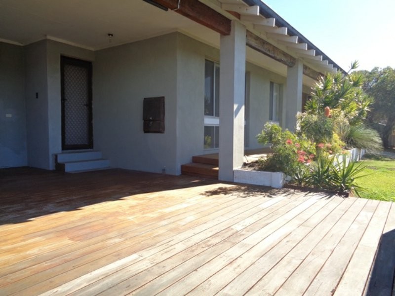 5 Whitfield Drive, Two Rocks WA 6037