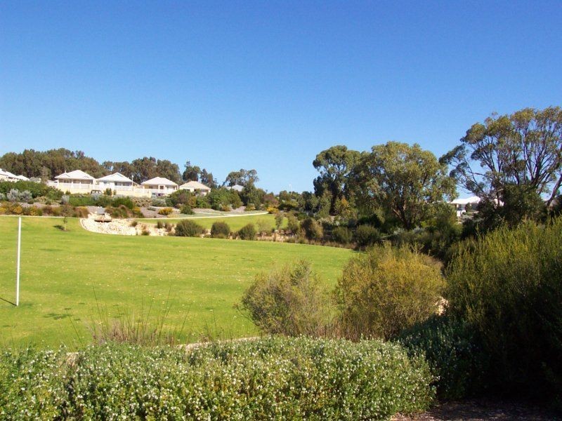 21 Chittick Way, Yanchep WA 6035