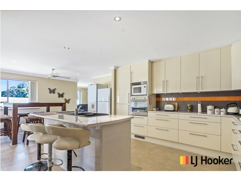 19 Russley Grove, Yanchep WA 6035