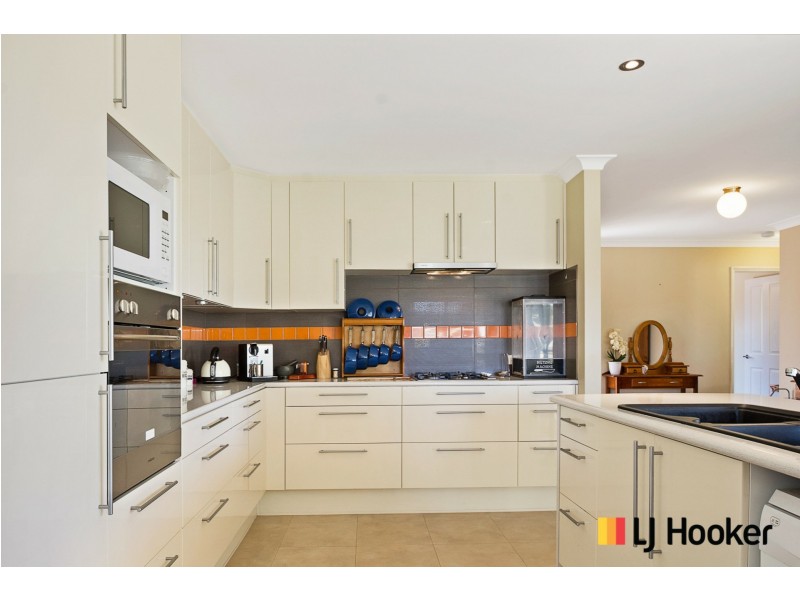 19 Russley Grove, Yanchep WA 6035