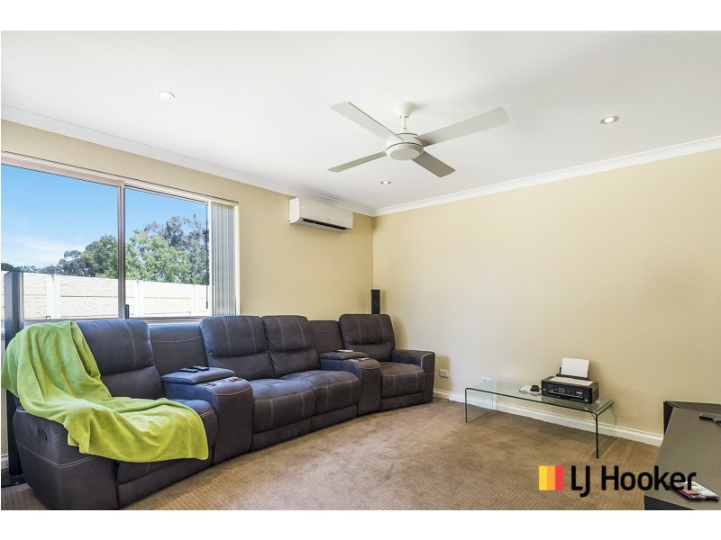19 Russley Grove, Yanchep WA 6035