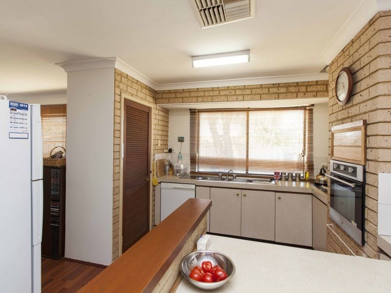 1 Genesta Place, Two Rocks WA 6037