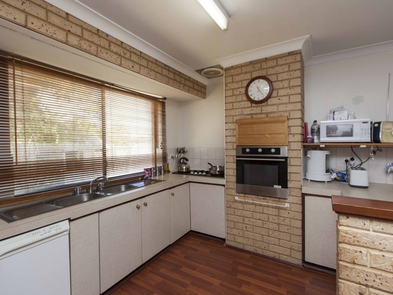 1 Genesta Place, Two Rocks WA 6037