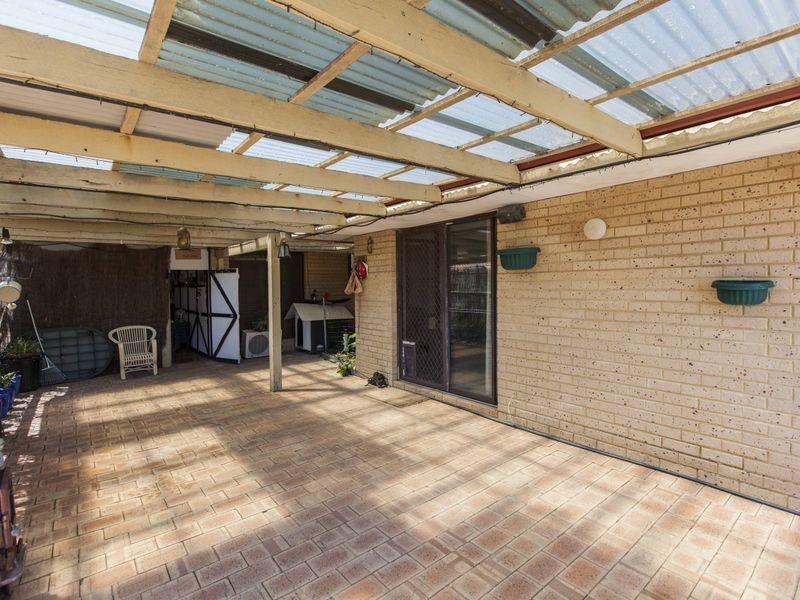 1 Genesta Place, Two Rocks WA 6037