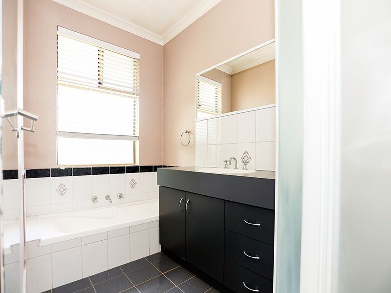 44B Leichhardt Drive, Two Rocks WA 6037