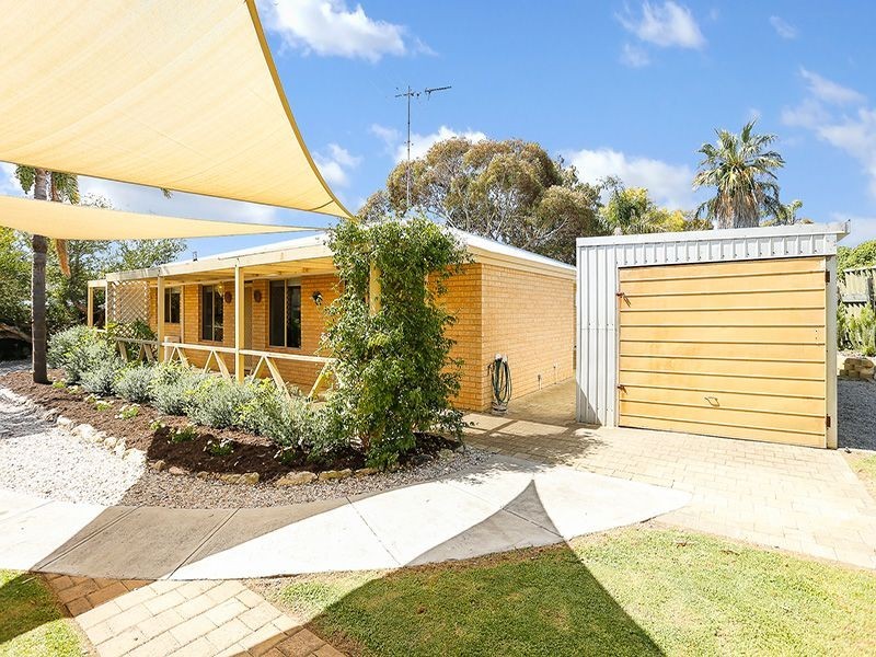 44B Leichhardt Drive, Two Rocks WA 6037