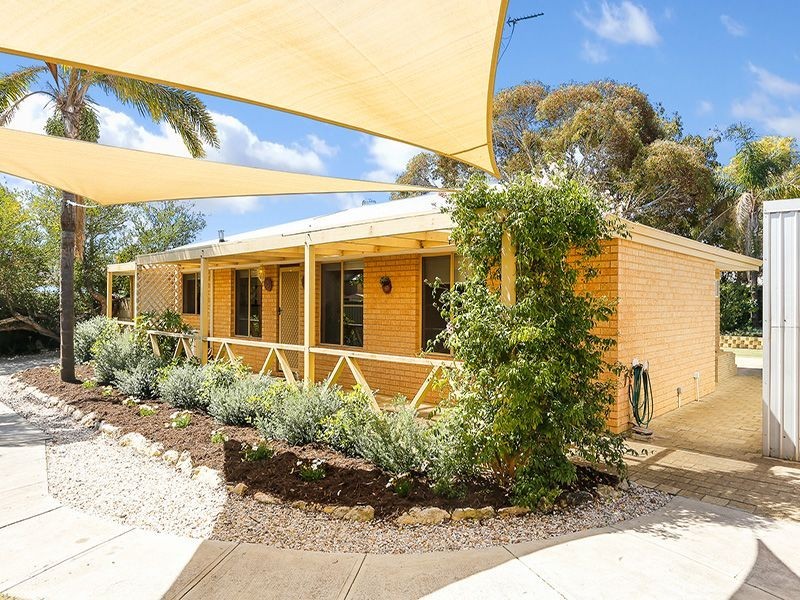 44B Leichhardt Drive, Two Rocks WA 6037