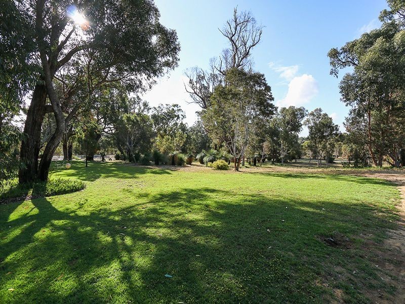 54 Bushwood Follow, Two Rocks WA 6037