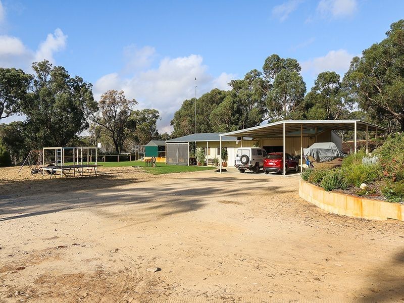 54 Bushwood Follow, Two Rocks WA 6037