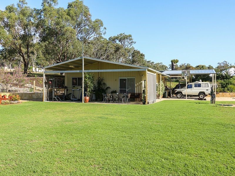 54 Bushwood Follow, Two Rocks WA 6037