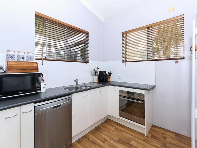 54 Bushwood Follow, Two Rocks WA 6037