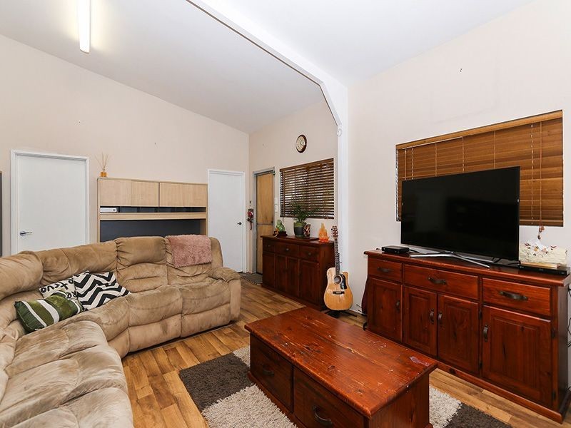 54 Bushwood Follow, Two Rocks WA 6037