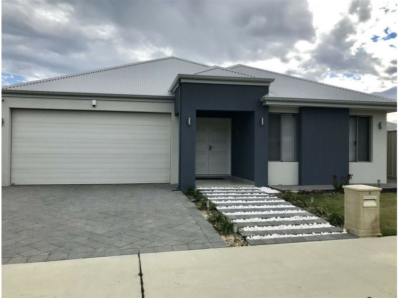 9 Lookout Drive, Yanchep WA 6035