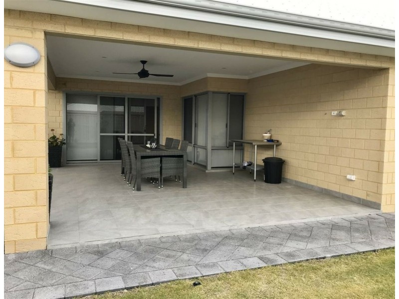 9 Lookout Drive, Yanchep WA 6035