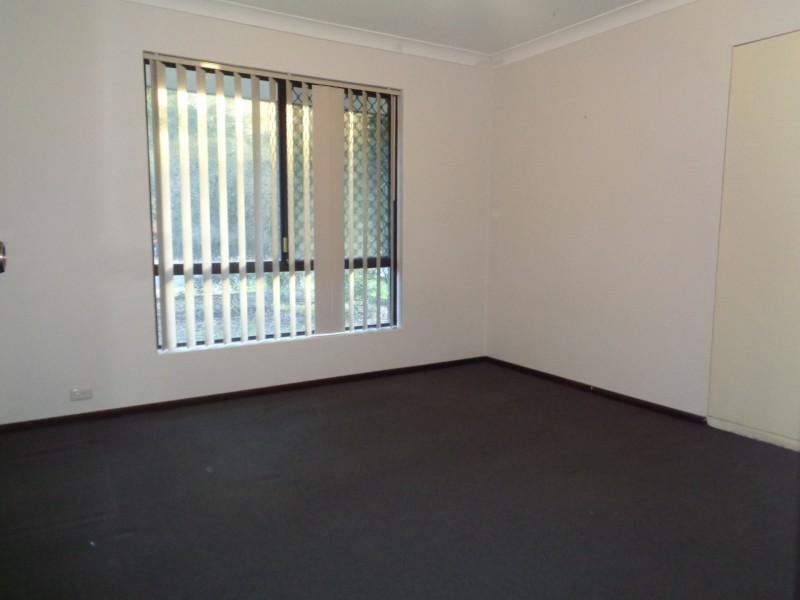 4 Kaiber Avenue, Yanchep WA 6035