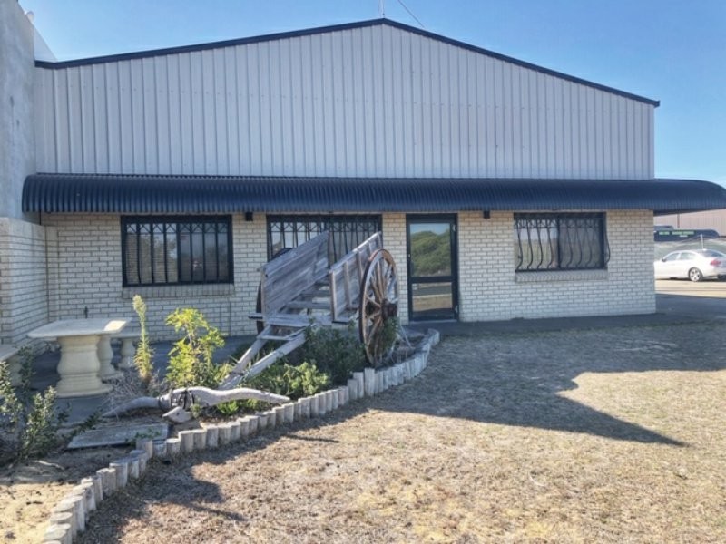 2 Bracknell Street, Yanchep WA 6035