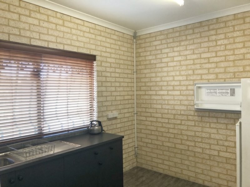 2 Bracknell Street, Yanchep WA 6035