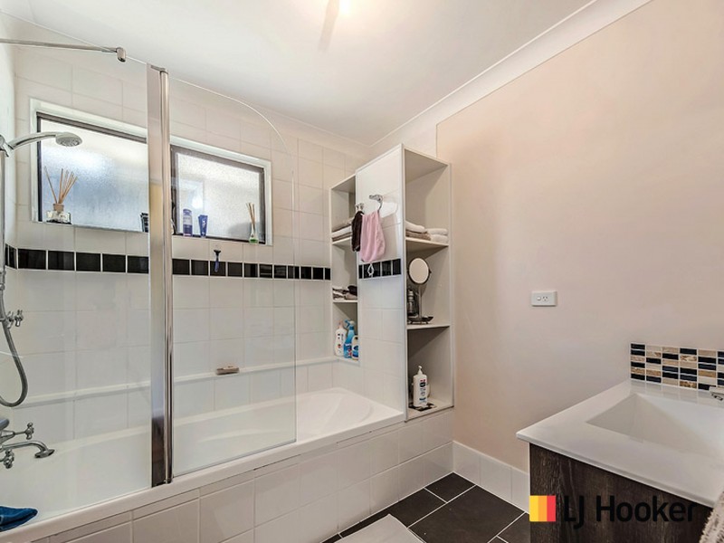 17 Evans Place, Two Rocks WA 6037