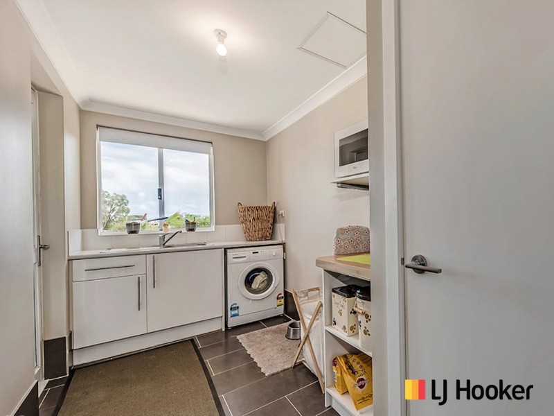 17 Evans Place, Two Rocks WA 6037