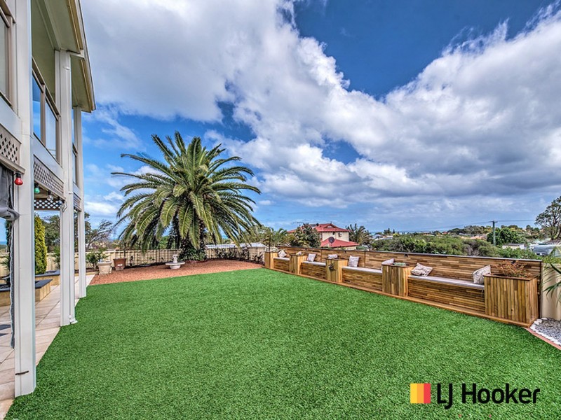 17 Evans Place, Two Rocks WA 6037