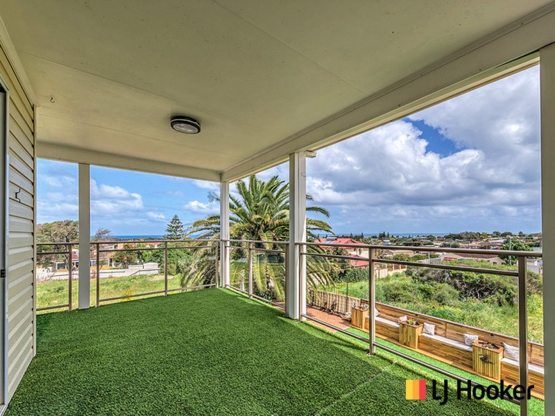 17 Evans Place, Two Rocks WA 6037