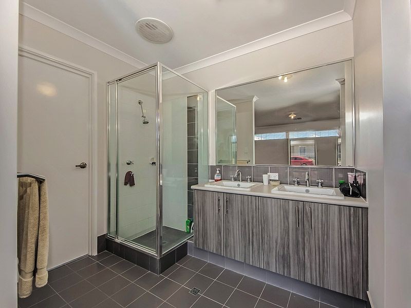 12 Current Street, Yanchep WA 6035