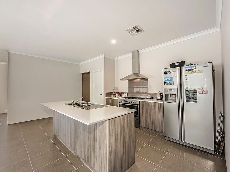 12 Current Street, Yanchep WA 6035
