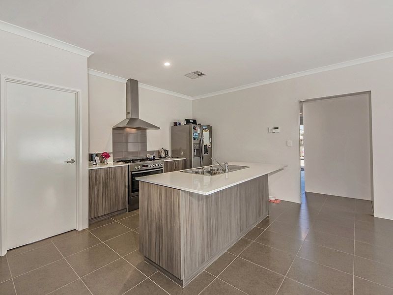 12 Current Street, Yanchep WA 6035